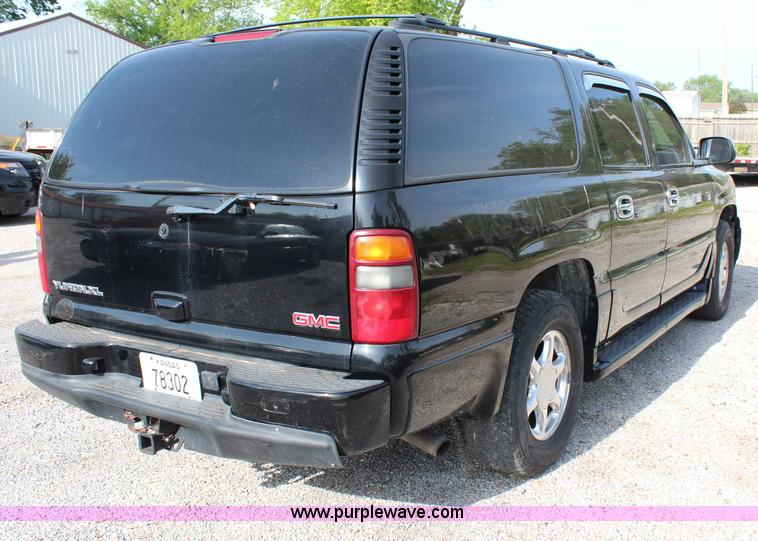 image for item H2708 2003 GMC Yukon Denali XL SUV