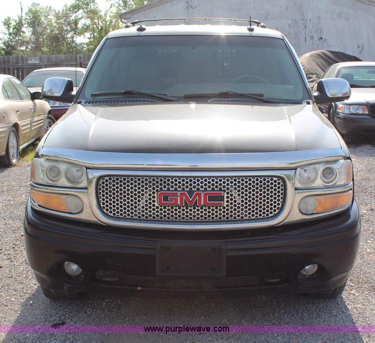 image for item H2708 2003 GMC Yukon Denali XL SUV
