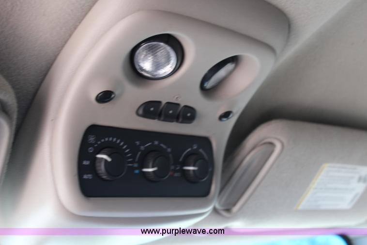 image for item H2708 2003 GMC Yukon Denali XL SUV