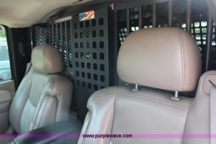 image for item H2708 2003 GMC Yukon Denali XL SUV