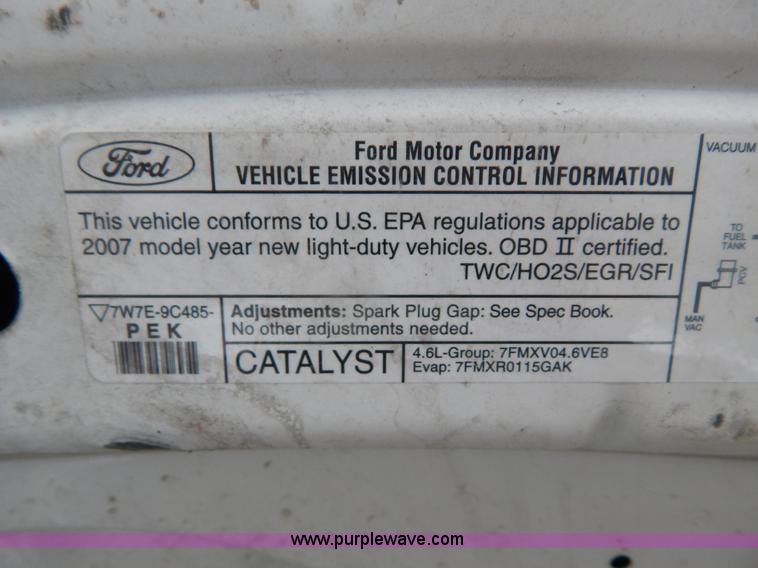 image for item H3374 2007 Ford Crown Victoria Police Interceptor