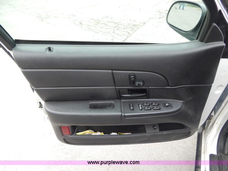 image for item H3374 2007 Ford Crown Victoria Police Interceptor