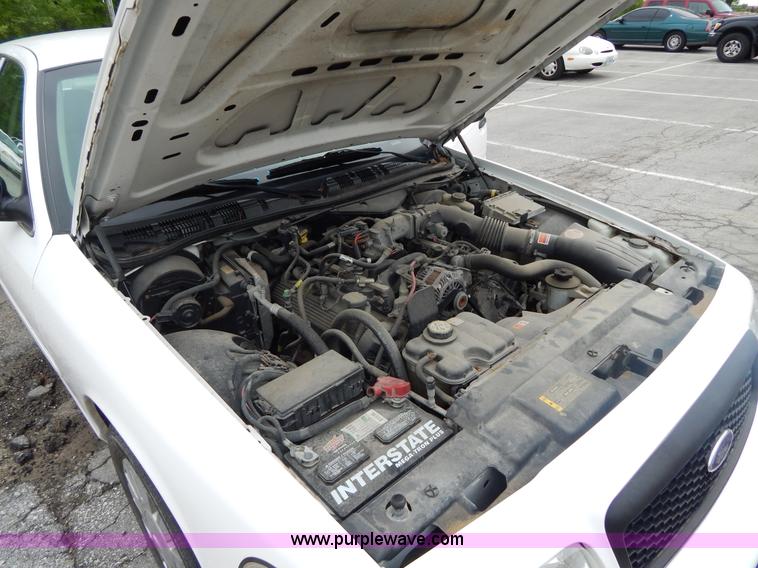 image for item H3375 2006 Ford Crown Victoria Police Interceptor