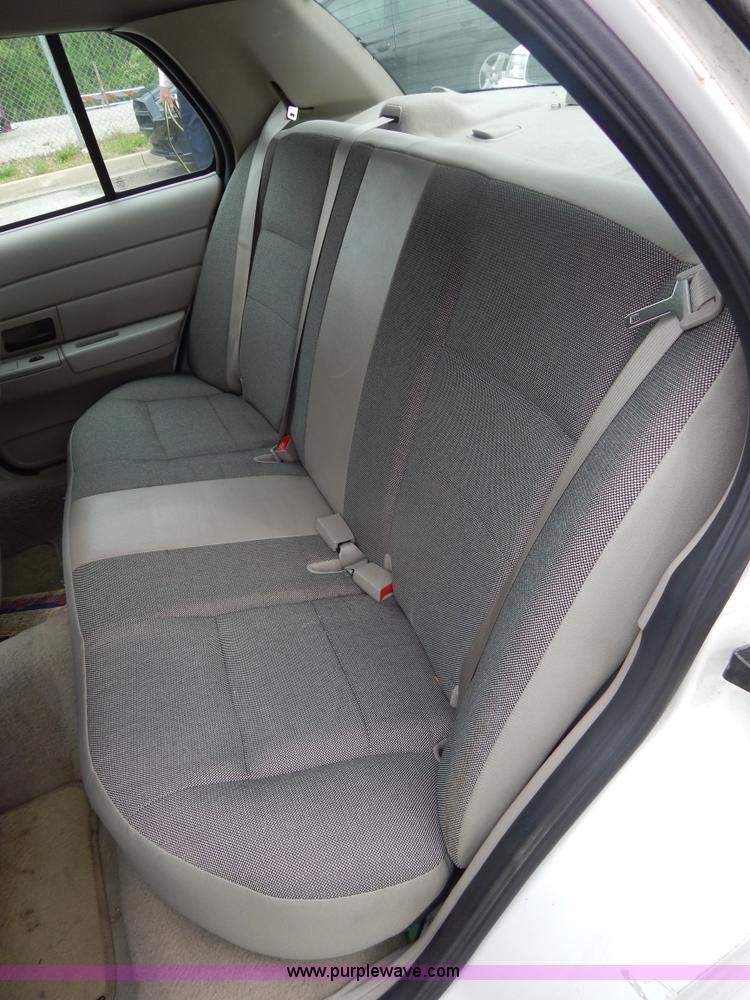 image for item H3375 2006 Ford Crown Victoria Police Interceptor