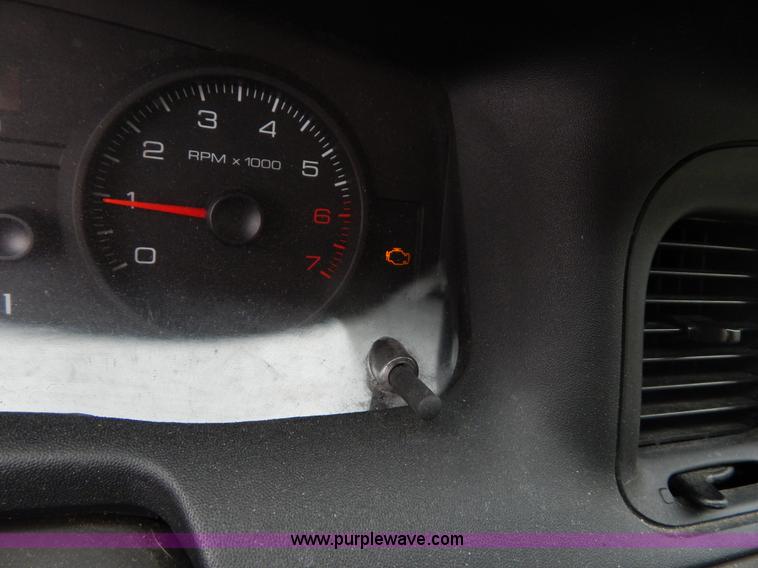 image for item H3375 2006 Ford Crown Victoria Police Interceptor