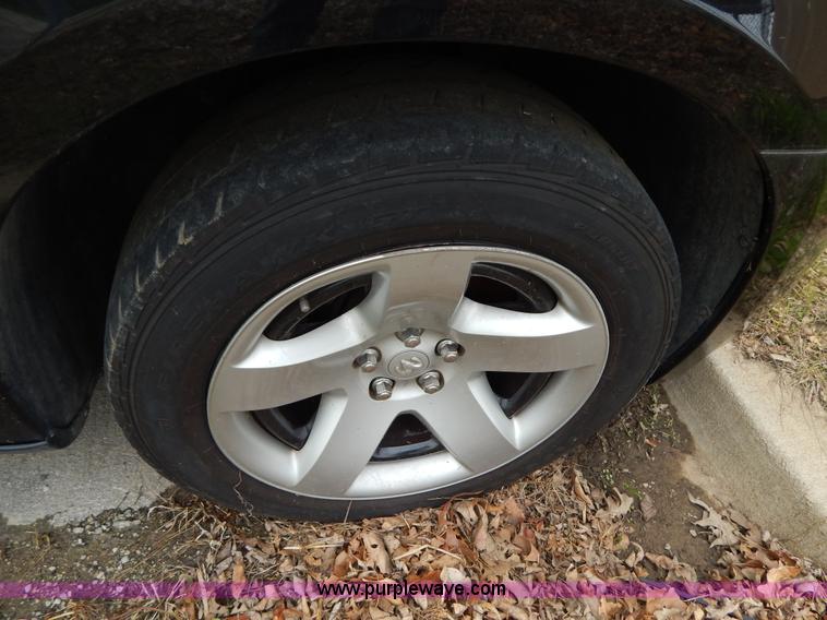 image for item H3376 2009 Dodge Charger SE