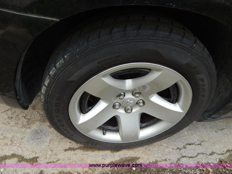 image for item H3376 2009 Dodge Charger SE