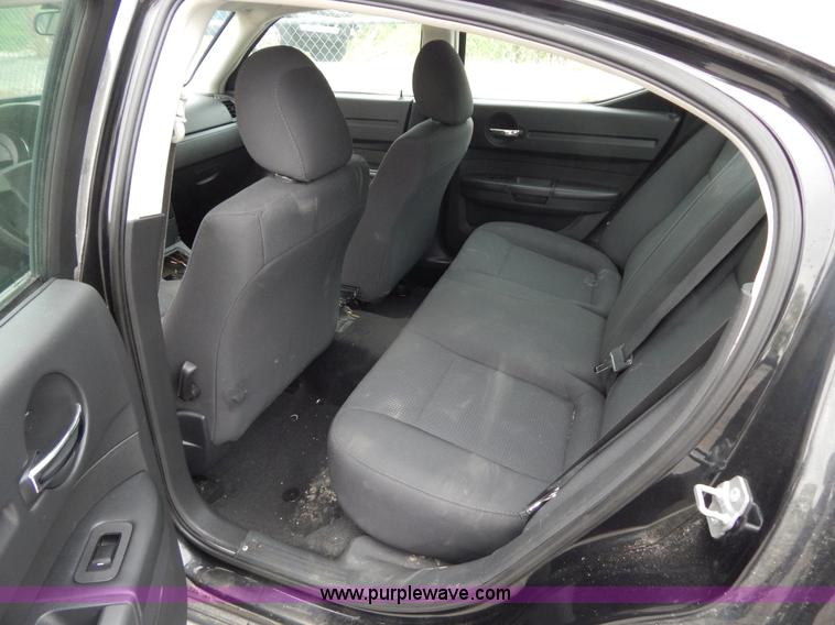 image for item H3376 2009 Dodge Charger SE