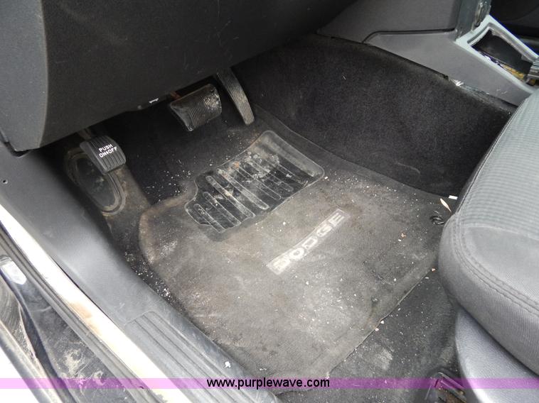 image for item H3376 2009 Dodge Charger SE