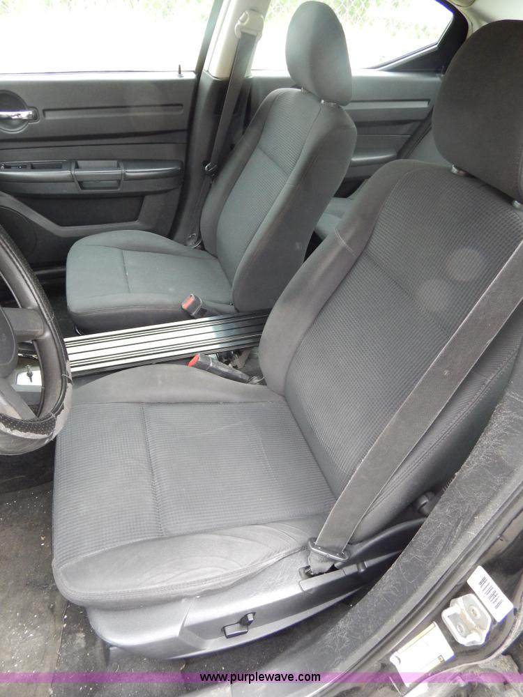 image for item H3376 2009 Dodge Charger SE