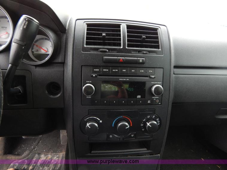 image for item H3376 2009 Dodge Charger SE