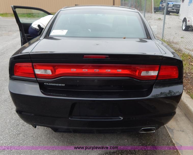 image for item H3378 2011 Dodge Charger Police