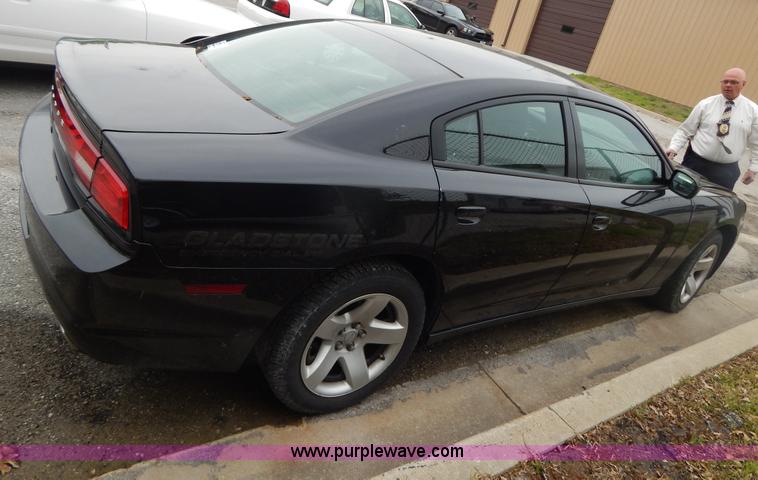 image for item H3378 2011 Dodge Charger Police
