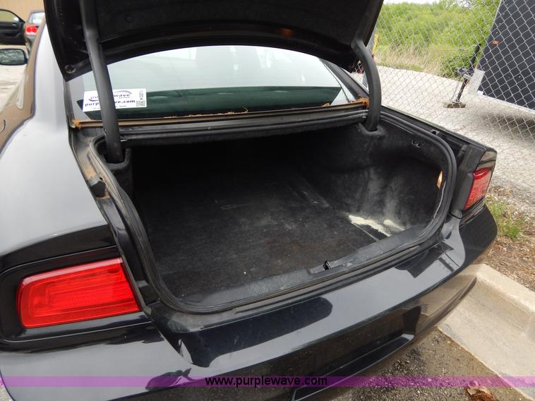 image for item H3378 2011 Dodge Charger Police