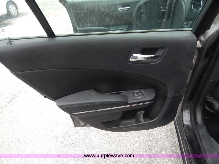 image for item H3378 2011 Dodge Charger Police