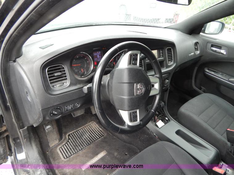 image for item H3378 2011 Dodge Charger Police