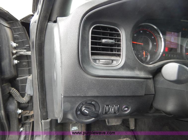 image for item H3378 2011 Dodge Charger Police