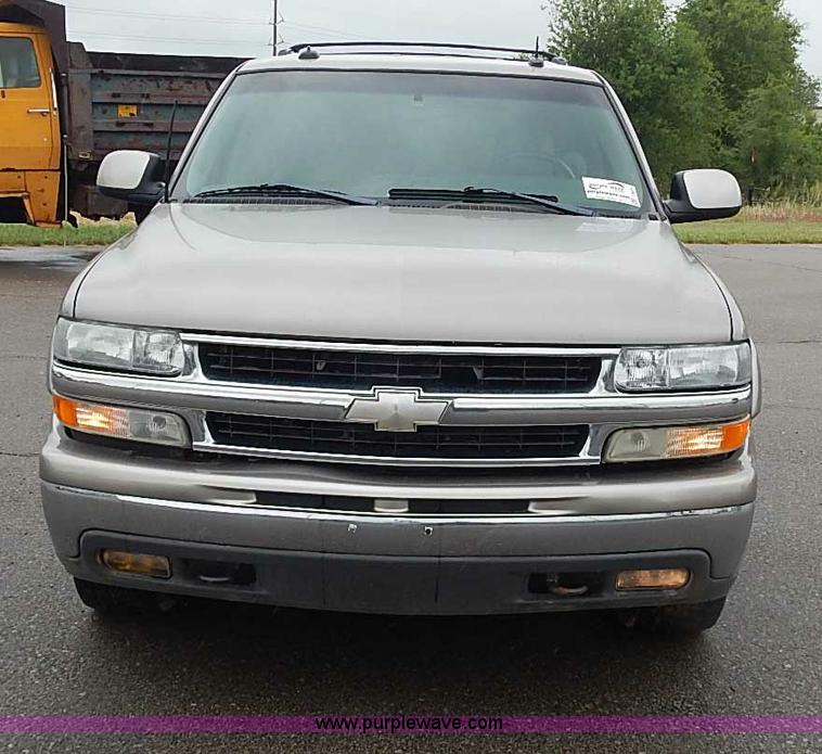 image for item I3631 2003 Chevrolet Tahoe LT SUV
