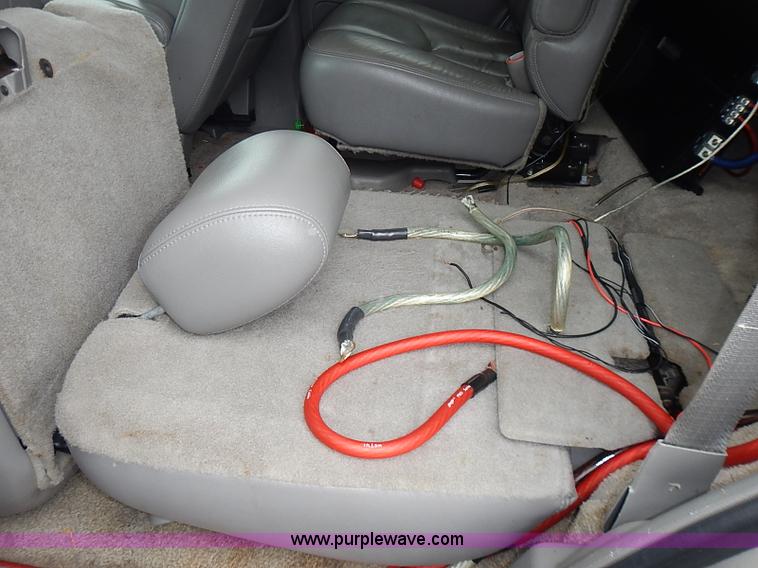 image for item I3631 2003 Chevrolet Tahoe LT SUV