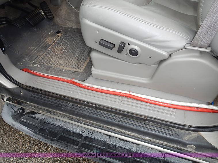 image for item I3631 2003 Chevrolet Tahoe LT SUV