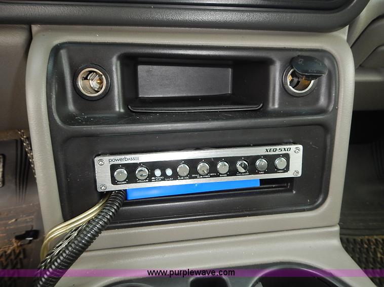 image for item I3631 2003 Chevrolet Tahoe LT SUV