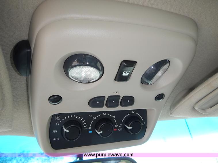 image for item I3631 2003 Chevrolet Tahoe LT SUV