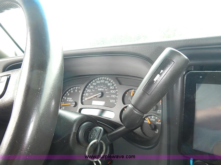 image for item I3631 2003 Chevrolet Tahoe LT SUV