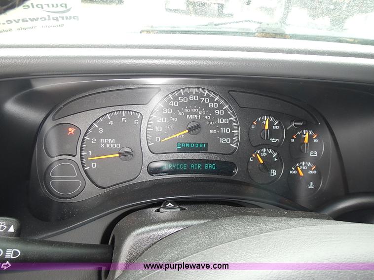 image for item I3631 2003 Chevrolet Tahoe LT SUV