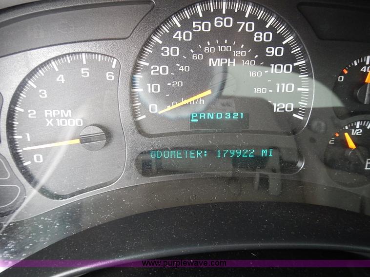 image for item I3631 2003 Chevrolet Tahoe LT SUV