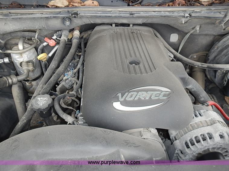 image for item I3631 2003 Chevrolet Tahoe LT SUV