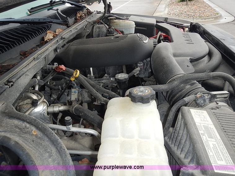 image for item I3631 2003 Chevrolet Tahoe LT SUV