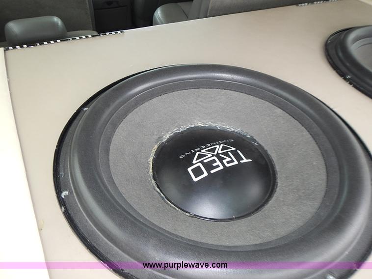 image for item I3631 2003 Chevrolet Tahoe LT SUV