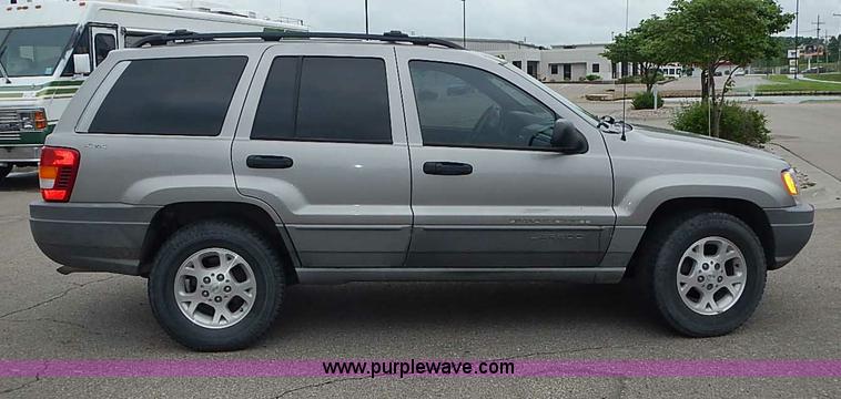 image for item I3633 2000 Jeep Grand Cherokee Laredo SUV