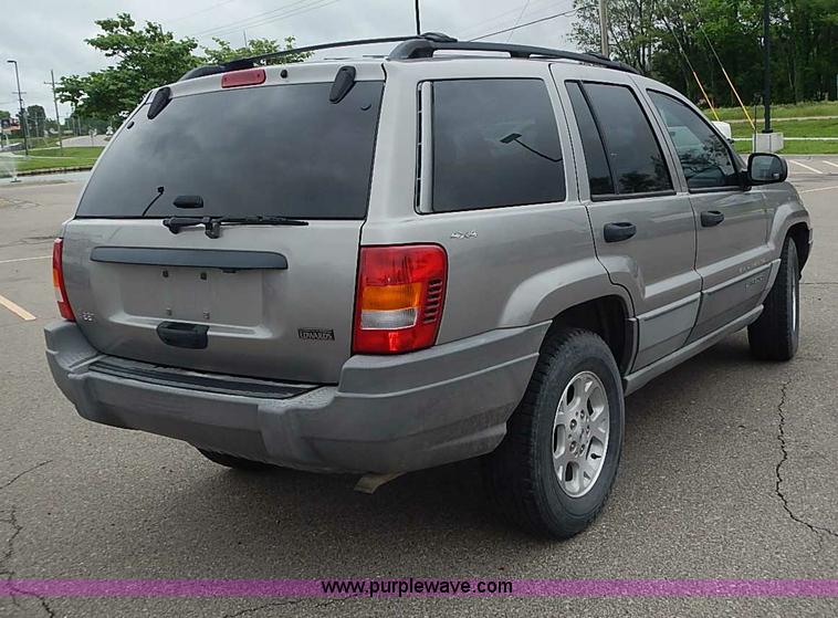 image for item I3633 2000 Jeep Grand Cherokee Laredo SUV