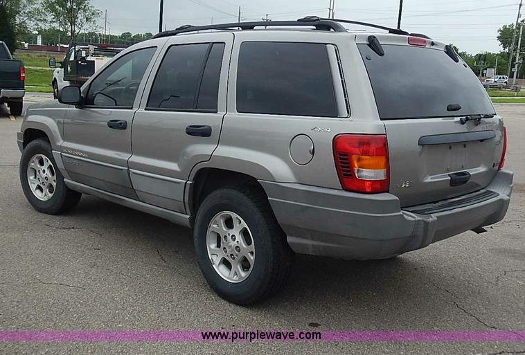image for item I3633 2000 Jeep Grand Cherokee Laredo SUV