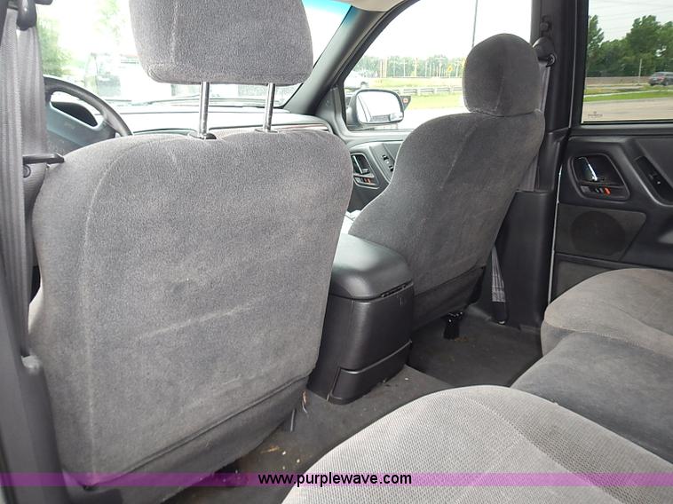 image for item I3633 2000 Jeep Grand Cherokee Laredo SUV