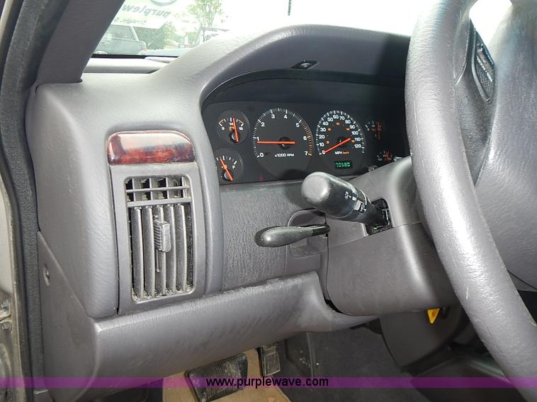 image for item I3633 2000 Jeep Grand Cherokee Laredo SUV