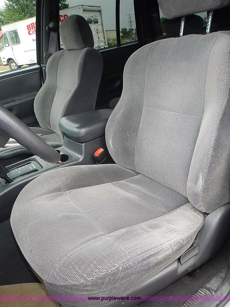 image for item I3633 2000 Jeep Grand Cherokee Laredo SUV