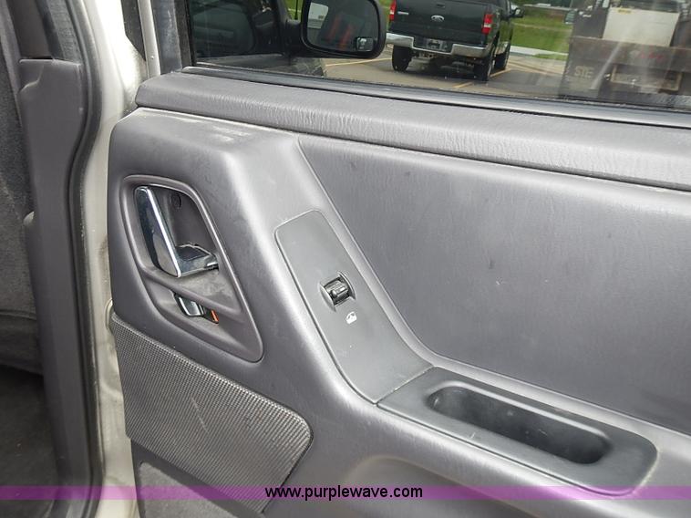 image for item I3633 2000 Jeep Grand Cherokee Laredo SUV