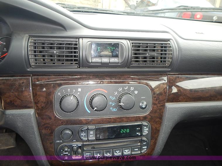 image for item I3634 2004 Chrysler Sebring LXi