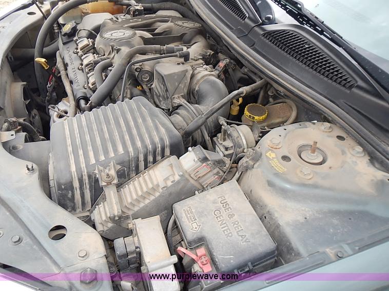 image for item I3634 2004 Chrysler Sebring LXi