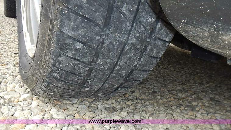 image for item I3634 2004 Chrysler Sebring LXi