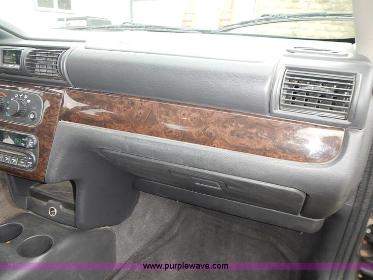 image for item I3634 2004 Chrysler Sebring LXi