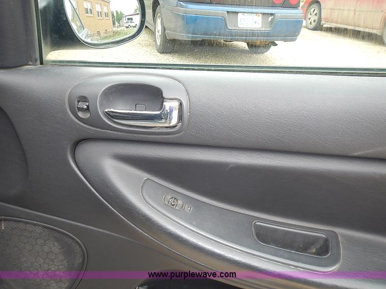 image for item I3634 2004 Chrysler Sebring LXi