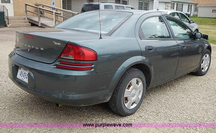 image for item I3635 2004 Dodge Stratus SE