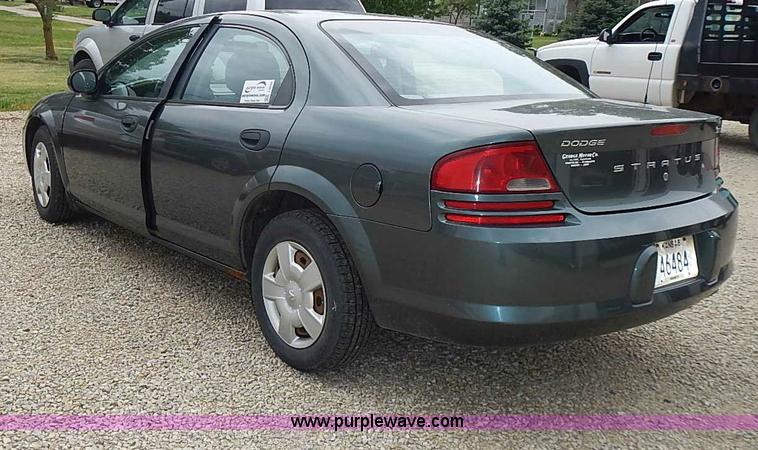 image for item I3635 2004 Dodge Stratus SE