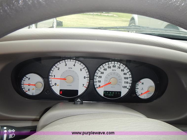 image for item I3635 2004 Dodge Stratus SE