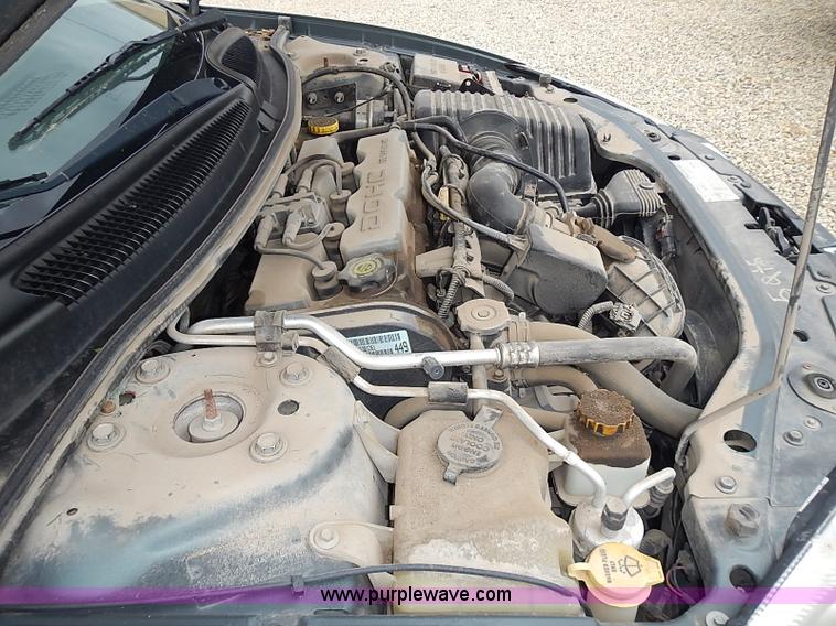 image for item I3635 2004 Dodge Stratus SE