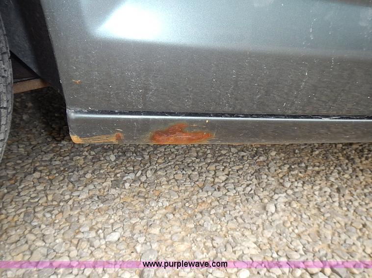 image for item I3635 2004 Dodge Stratus SE