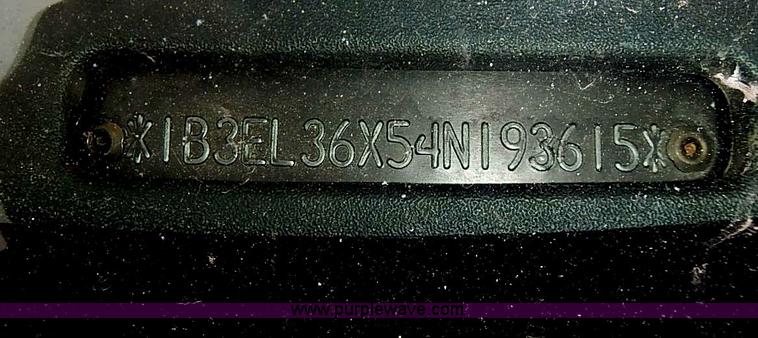 image for item I3635 2004 Dodge Stratus SE